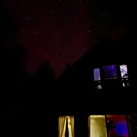 Blue Vista Tobermory Waterfront Cottage Exterior photo