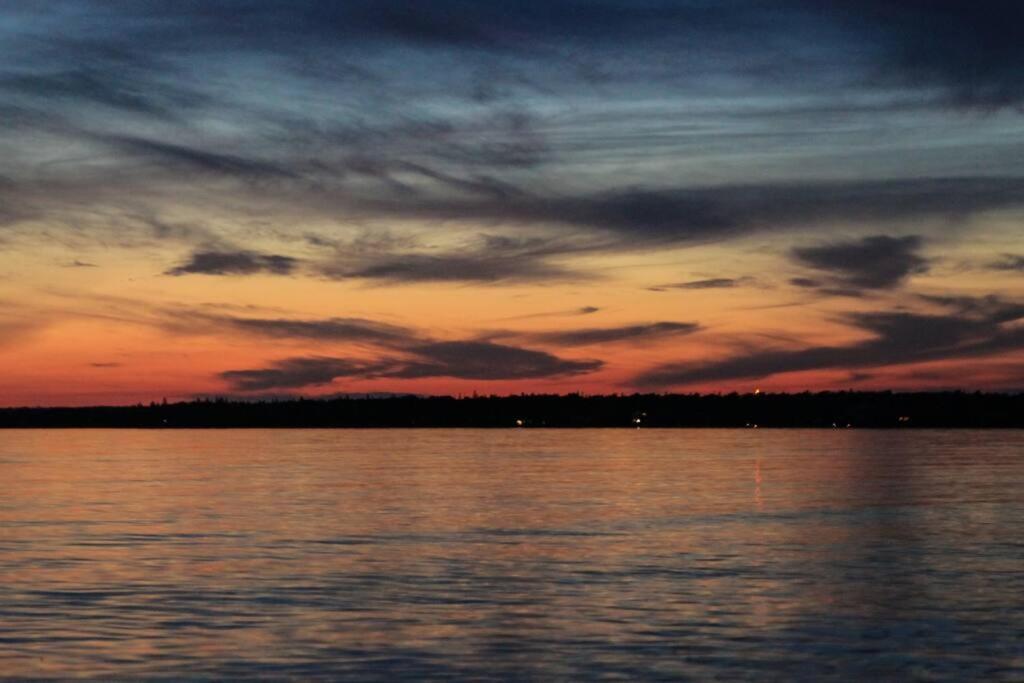 Blue Vista Waterfront *